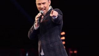 Γιώργος Καπουτζίδης: Εκτός Ελλάδος λίγες ώρες μετά τον τελικό του Voice: Φωτογραφίες