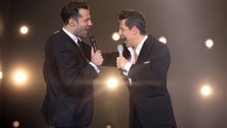 Σάκης Ρουβάς | Η έκπληξη για τα γενέθλια του Κωνσταντίνου Αργυρού επί σκηνής