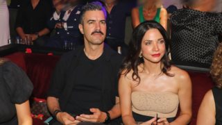 Ο Γιάννης Τσιμιτσέλης και η Κατερίνα Γερονικολού full in love σε βραδινή έξοδο στα μπουζούκια