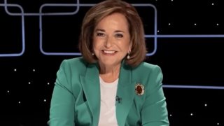 Ντόρα Μπακογιάννη: "Βέβαια είδα την Eurovision - Θέλω πρώτη την Klavdia"