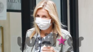 Μαρέβα Γκραμπόφσκι - Μητσοτάκη: Χαλαρή βόλτα με την κόρη της στο κέντρο της Αθήνας