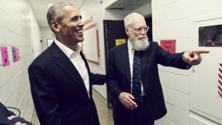 Barack Obama: Αυτός είναι ο πρώτος καλεσμένος του Letterman στη νέα του εκπομπή στο Netflix!