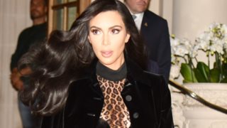 Hollywood Report: Η ημίγυμνη λεοπάρ Kim Kardashian &amp; η πρώτη εμφάνιση της Monica Bellucci με τον νέο της σύντροφο