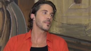 Νίκος Οικονομόπουλος: &quot;Οι παπαράτσι φωτογραφίες είναι στο πλαίσιο της δουλειάς μας - Παλεύαμε να γίνουμε γνωστοί, τώρα θα κρυφτούμε;&quot;