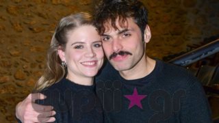 Γιώργος Παπαγεωργίου: Με τη διάσημη μητέρα του και τη σύντροφό του στο πλευρό του! Δείτε τη συνάντησή τους