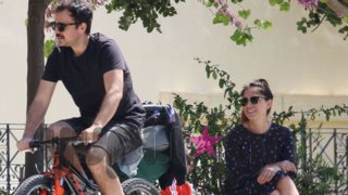 Κατερίνα Παπουτσάκη &amp; Παναγιώτης Πιλαφάς: Οικογενειακές στιγμές με τον μικρό Κίμωνα! Πού τους εντοπίσαμε;