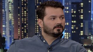 Ιωάννης Απέργης: Ο Έλτον του «Παρουσιάστε» στην πρώτη του συνέντευξη! Ο ερχομός από την Αλβανία, η viral επιτυχία &amp; η είσοδος στην τηλεόραση