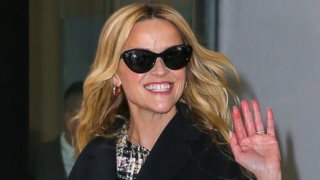 Hollywood Report | Η Reese Witherspoon σε σπάνια δημόσια εμφάνιση &amp; οι διάσημοι σε καθημερινές στιγμές