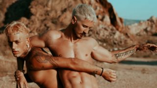 Deja Vu | Ο Νίκος Γκάνος και ο Tasos Xiarcho ενώνουν τις δυνάμεις τους! Δείτε το εκρηκτικό music video