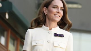 Kate Middleton | Όλες οι φορές που τίμησε την πριγκίπισσα Diana μέσα από τις ενδυματολογικές της επιλογές