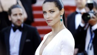 Adriana Lima: Πώς προετοιμάζεται για το show της Victoria&#39;s Secret;
