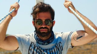 Κώστας Κατσανέβας: Ο εγγονός του Ανδρέα Παπανδρέου ζει τον έρωτά του στη διάσημη βίλα στο Καστρί! Οι φωτογραφίες που έγιναν viral