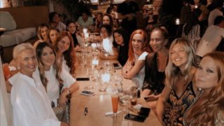 Χριστίνα Κοντοβά 
: Happy birthday! Οι διάσημες καλεσμένες, η τούρτα- υπερπαραγωγή &amp; το outfit που επέλεξε στο party της
