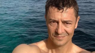 Αντώνης Σρόιτερ: Έτσι περνάει τις ημέρες των διακοπών του! Δείτε το σπάνιο στιγμιότυπο