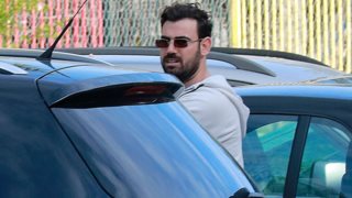 Ο Νίκος Πολυδερόπουλος σε νέα δημόσια εμφάνιση με τη σύντροφό του!