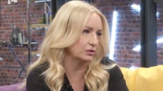 Αφροδίτη Γραμμέλη: "Με έχουν βρίσει χυδαία. Ήθελαν να πάρουν το αφεντικό μου να με απολύσει. Η δικηγόρος μου έχει πολλούς "χοντρούς" φακέλους από αγωγές"