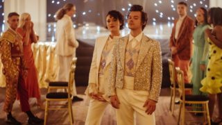 &quot;Treat People With Kindness&quot; | Ο Harry Styles συνεργάζεται με τη Phoebe Waller-Bridge στο νέο του video clip