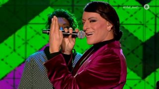 YFSF All Star | Η &quot;διπλή&quot; εμφάνιση του Θανάση Αλευρά