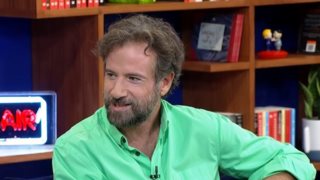 Κωστής Μαραβέγιας | Δεν φαντάζεσαι που άκουσε για πρώτη φορά τραγούδι του στο ραδιόφωνο