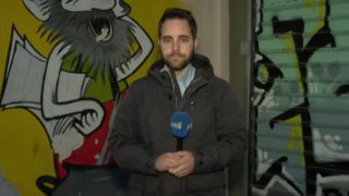 Video of the day | Ο Λάζος Μαντικός εμφανίστηκε στο &quot;Καλημέρα Ελλάδα&quot; ντυμένος θάμνος