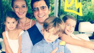 Σάκης Ρουβάς: Η σπάνια οικογενειακή φωτογραφία, το πάρτι- έκπληξη &amp; οι ευχές για τα γενέθλια της κόρης του