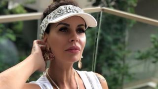 Ιωάννα Λίλη: Ποζάρει με μαγιό μαζί με την κόρη της! Δείτε το εκπληκτικό κορμί της