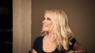 Ελένη Μενεγάκη: Η αποχώρηση της Βασίλισσας

: Η πραγματική σημασία του πιο σπουδαίου φινάλε της ελληνικής τηλεόρασης