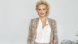 Έλενα Χριστοπούλου: Έκοψε τα μαλλιά της ακόμα περισσότερο! Δείτε το νέο της look