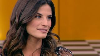 Χριστίνα Μπόμπα: Επίσημη πρώτη ως καλεσμένη! Όσα είπε για τον παραμυθένιο έρωτα με τον Τανιμανίδη