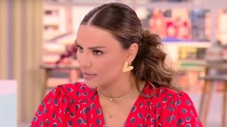 Ενοχλημένη η Ελένη Τσολάκη με τον Λάμπρο Κωνσταντάρα: "Το 7% δεν γίνεται 14% εάν το πεις αυτό το πράγμα"