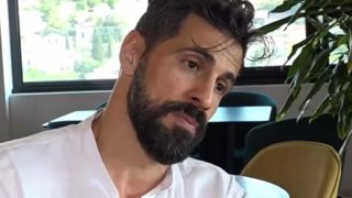 Γιώργος Παράσχος για Τάσο Τεργιάκη: &quot;Ποιος του θύμισε τόσες λεπτομέρειες από τη συνεργασία μου με την Ελένη Μενεγάκη;&quot;