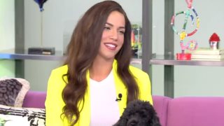 Η Κατερίνα Στικούδη δηλώνει ερωτευμένη με τον Βαγγέλη Σερίφη και κάνει μια αποκάλυψη για τη σεξουαλική της ζωή