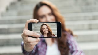 Υπάρχει πραγματική ευτυχία πίσω από τις αναρτήσεις στο Instagram; : Η ευτυχία έχει ομογενοποιηθεί στις φωτογραφίες των social media