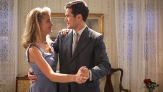 Άγριες Μέλισσες: Νέες εξελίξεις | Ένας χορός της Δρόσως με τον Νικηφόρο ξυπνάει στη μικρή Σταμίρη απαγορευμένα πάθη! Τι θα συμβεί;