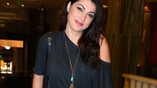 Κλέλια Ρενέση: Με γρατζουνιές στο πρόσωπο της! Τι της συνέβη;