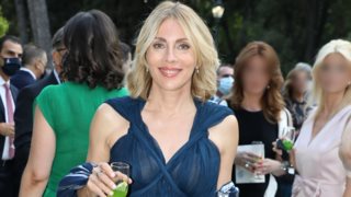 Ποιοι σχεδιαστές υπογράφουν το φόρεμα της Σμαράγδας Καρύδη στο Προεδρικό Μέγαρο