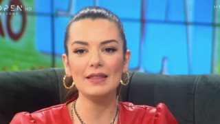 Η Νικολέττα Ράλλη για τη διαρροή φωτογραφιών της: "Άρχισαν πάλι να μου τις στέλνουν, αντί να φοβηθούν"