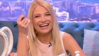 Video Of The Day: Η μητέρα της Σκορδά τηλεφώνησε on air για να της κάνει πλάκα! Δείτε την αντίδρασή της