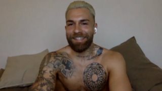 Χρήστος Ζώτος: Ημίγυμνος και στην Καινούργιου! Η συμμετοχή στο J2US &amp; η συνεργασία με τη Σπυροπούλου