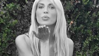 Σάντυ Κουτσοσταμάτη: Προσωπικές φωτογραφίες από το party για την ονομαστική της γιορτή