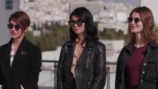 Next Top Model: H στιγμή που όλοι περίμεναν! Οι φιναλίστ ποζάρουν με τα αγόρια τους