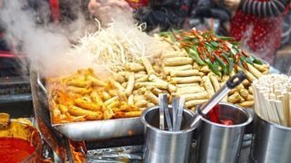 Street Food: Trailer για το show που ταξιδεύει στους πάγκους και τις καντίνες της Ασίας
