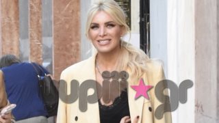 Κατερίνα Καινούργιου: Χαλαρή βόλτα στο κέντρο της Αθήνας! Δείτε τις φωτογραφίες