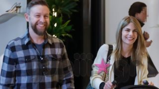 Γιάννης Βαρδής &amp; Νατάσα Σκαφιδά: Βόλτα με τον γιο τους! Δείτε τα οικογενειακά στιγμιότυπα