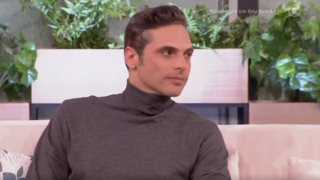 Ο Γιώργος Παπαγεωργίου αποκαλύπτει πως έγινε η πρόταση γάμου στη Δανάη Μιχαλάκη: "Μια λεπτομέρεια που παραλίγο να χαλάσει τη ρομάντζα"