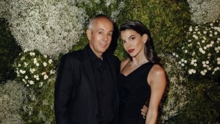 Γιάννης και Δήμητρα Κούστα: Η δεξίωσή τους στο Κάπρι "συναγωνίστηκε" σε χλιδή τον γάμο του Τζεφ Μπέζος - Τραγούδησε ο Έλτον Τζον