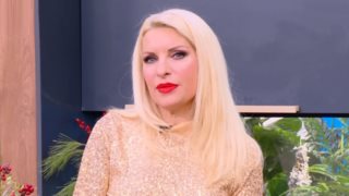 Ελένη Μενεγάκη: &quot;Σκέφτομαι το παιδί μου εκεί που είναι μακριά στα ξένα...&quot;