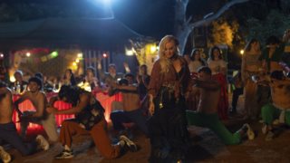 Η Πέγκυ Ζήνα "εισβάλλει" στην "Κατάρα της Τζέλας Δελαφράγκα" και τραγουδά "Νύχτα μου Μάγισσα"