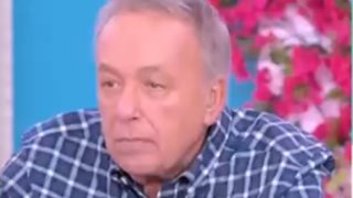 Ανδρέας Μικρούτσικος Vs Light: "Μου είναι αόρατος σαν παρουσία, δεν είμαστε στο ίδιο επίπεδο"