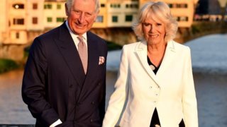 H Camilla θα στεφθεί Βασίλισσα, όταν ο Κάρολος θα αναλάβει χρέη Βασιλιά, δήλωσε η Βασίλισσα Ελισάβετ